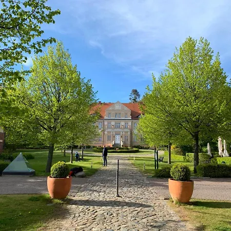 Moderne Ferienwohnung An Der Jasmund-therme Lägenhet