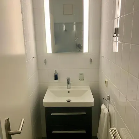 Moderne Ferienwohnung An Der Jasmund-therme *