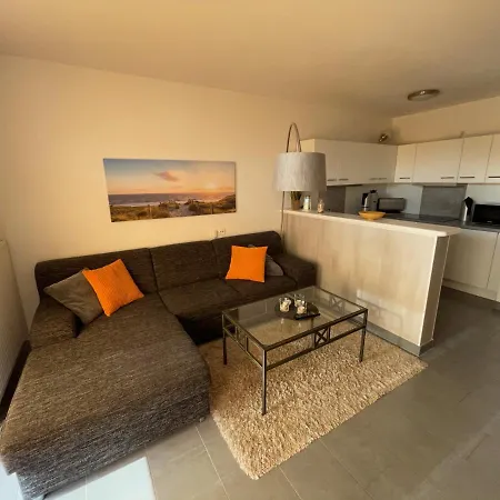 Moderne Ferienwohnung An Der Jasmund-therme Lägenhet Neddesitz